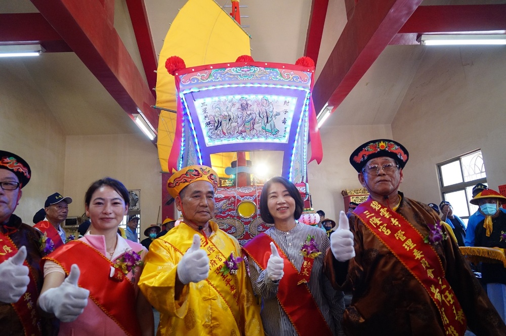 天降平安糖祈福　3年一科琉球迎王平安祭典王船進水典禮 圖1